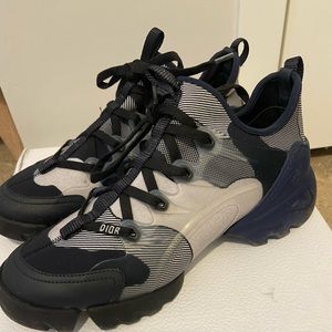 Dior sneakers size 39